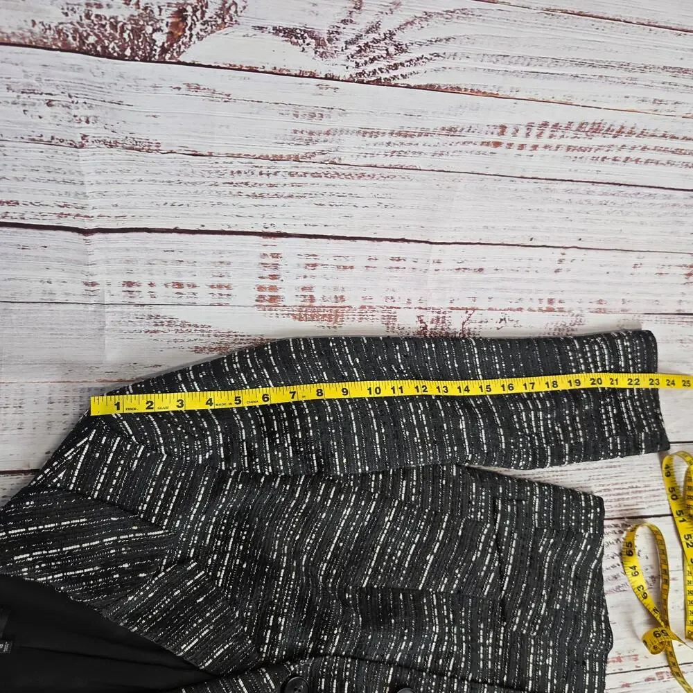 Lafayette 148 Black White Crop Tweed Blazer 10 Petite Prep Academia Quiet Money - Picture 12 of 13
